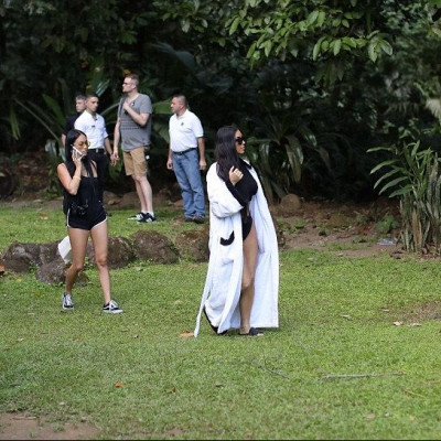 Οι λεπτομέρειες στο κορμί της Kim Kardashian που δεν είχες προσέξει ποτέ ως τώρα