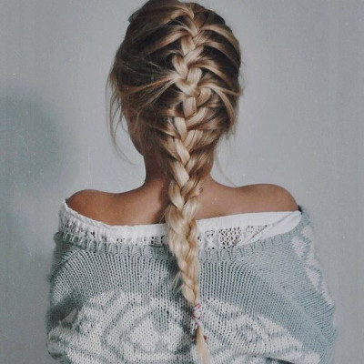 Βαρέθηκες την κλασική πλεξούδα; Τι θα έλεγες να την αναβαθμίσεις με μία αλυσίδα;