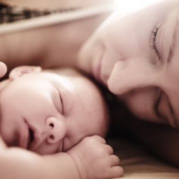 14 πράγματα που θα ήθελα να μου είχαν πει για την επιλόχεια κατάθλιψη