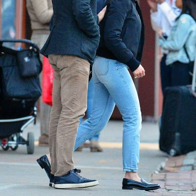 Λίγες εβδομάδες μετά τις φήμες περί χωρισμού η διάσημη ηθοποιός κυκλοφορεί με νέο σύντροφο