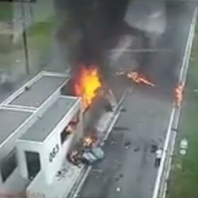 Καρέ - καρέ το τροχαίο που συγκλόνισε το πανελλήνιο με το γιο πασίγνωστου επιχειρηματία (pics&vids)