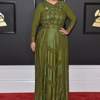 Αυτό θα πει έκπληξη: Η διάσημη τραγουδίστρια της showbiz παντρέυτηκε & δεν το αντιλήφθηκε κανείς