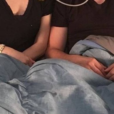 Ανακοίνωσαν ότι θα γίνουν γονείς για δεύτερη φορά μέσα από μία ξεκαρδιστική φωτογραφία