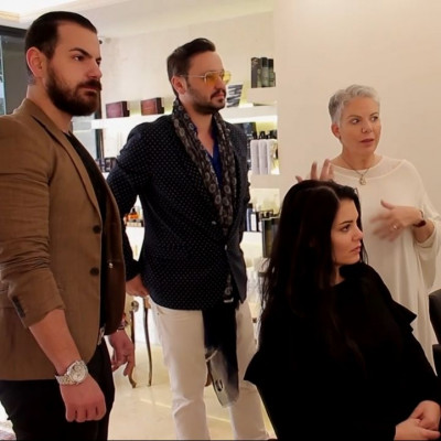 Busted – η Μαρία Κορινθίου επισκέφθηκε γνωστή αλυσίδα κομμωτηρίων!