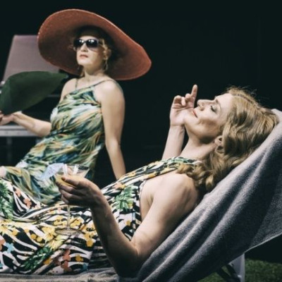 Οι θεατρικές παραστάσεις που συνεχίζονται μετά το Πάσχα