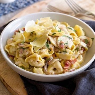 Τορτελίνια καρμπονάρα: Υπέροχο twist στην κλασική συνταγή