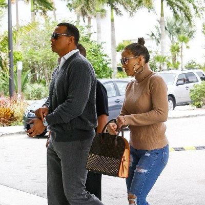 Αχώριστοι! Η JLo πιο ευτυχισμένη από ποτέ στο πλευρό του συντρόφου της