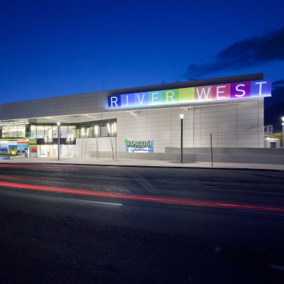 RIVER WEST: 15ημερο εκπτώσεων έως και 50% - Ανοιχτά τα καταστήματα και την Κυριακή 7 Μαΐου