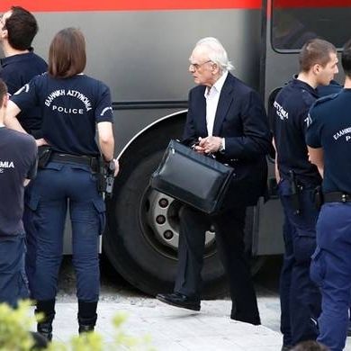 Ποιος έδωσε τα 200.000 ευρώ στον Τσοχατζόπουλο;