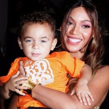 O δεσμός της Beyoncé με τον ανιψιό της, Julez, θα σας κάνει να λιώσετε