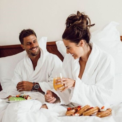 Τρία υπέροχα γεύματα και ένα ευτυχισμένο (και χορτάτο) ζευγάρι