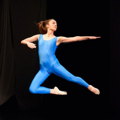 Η ομάδα χορού «7ο Βήμα» μάς ταξιδεύει στις θάλασσες του Καββαδία