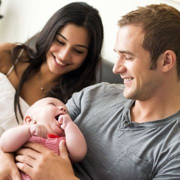 10 κακές συνήθειες των γονιών: Αποφύγετε τες μπροστά στα παιδιά!