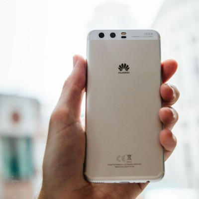 Smartphone με Leica κάμερα: 2 σε 1! Και εσύ ακόμα διαλέγεις ένα απλό smartphone;