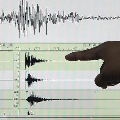 Σεισμός στην Αθήνα: Πετάχτηκαν από τα κρεβάτια τους οι κάτοικοι