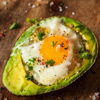 Πέντε τροφές με πολλές θερμίδες που πρέπει να τρώτε για να αδυνατίσετε!