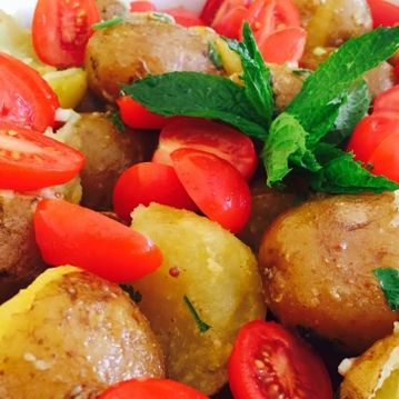 Λαχταριστή πατατοσαλάτα για όλα τα γούστα!