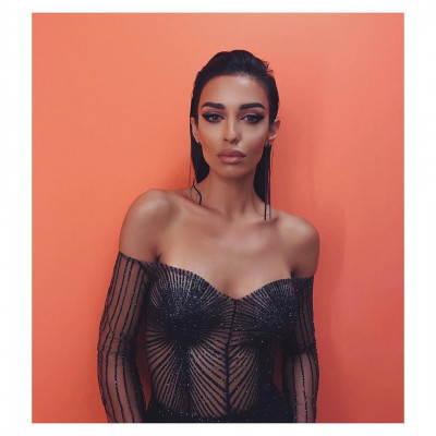 Η Ελένη Φουρέιρα ποζάρει με μαγιό και κολάζει το Instagram