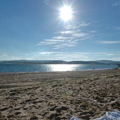 Καιρός: Με υψηλές θερμοκρασίες και... βροχές η Κυριακή!