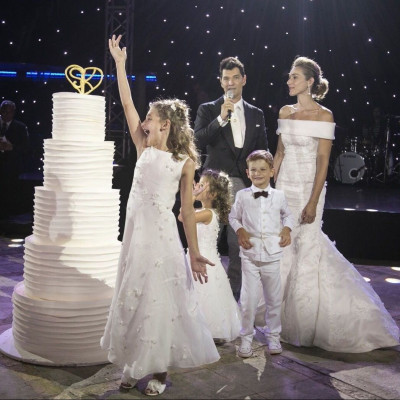 Θέλουμε την παραμυθένια τούρτα του Σάκη και της Κάτιας εδώ και τώρα!