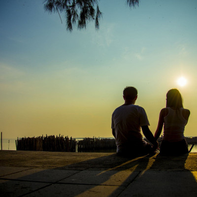 Πας διακοπές; Φύγε single, γύρνα mingle!