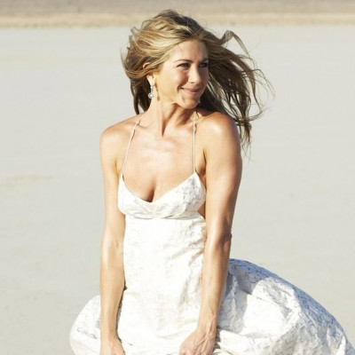 Η Jennifer Aniston με εφαρμοστό κολάν γυμναστικής και καταϊδρωμένη