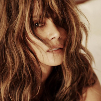 Η αλλαγή στα μαλλιά της Halle Berry μας θύμισε τα σχολικά μας χρόνια