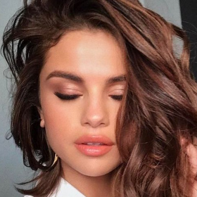 Η πιο τέλεια ιδέα για ένα hot καλοκαιρινό μακιγιάζ