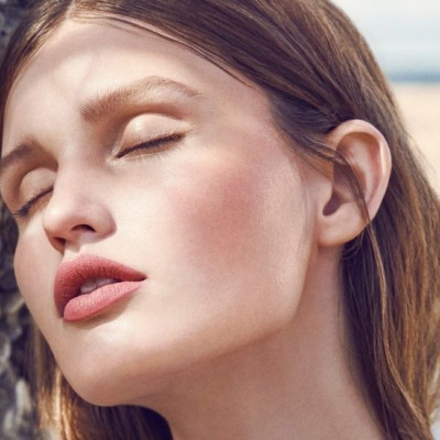 Natural Glow: Τα δύο προϊόντα λάμψης για να πετύχεις ένα φυσικά λαμπερό μακιγιάζ!