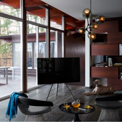 Γυναίκες VS Άνδρες: Όταν τα δύο φύλα ψάχνουν να βρουν τηλεόραση