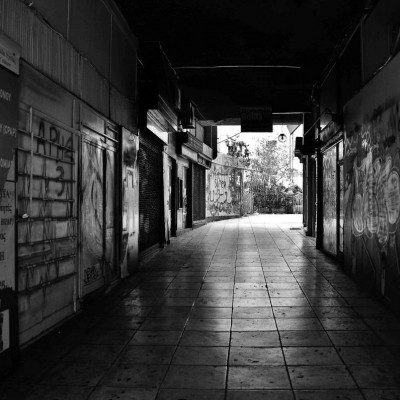 Αόρατη πόλη: Έκθεση φωτογραφίας στην Γκαλερί Cube