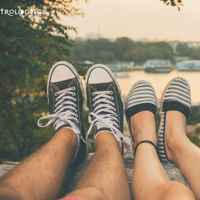 Πανσέληνος στους Ιχθύς: Προβλέψεις για τα ερωτικά και τις σχέσεις σου