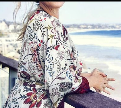 Η εξομολόγηση γνωστής τραγουδίστριας: «Έχω επιλόχειο κατάθλιψη και μετά βίας κουνώ τα πόδια μου»