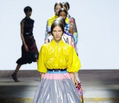 LFW S/S 2018: H Mary Katrantzou έφερε μία παιδική νοσταλγία πάνω στο catwalk