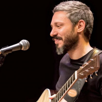 Ο Αλκίνοος Ιωαννίδης στο Main Stage του Gazarte