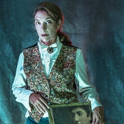 Ο Κήπος του Ραπατσίνι, σε σκηνοθεσία Όλιας Λαζαρίδου στο Θέατρο Πορεία