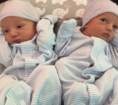 Η γνωστή ηθοποιός έγινε μαμά και πριν μερικές ώρες δημοσίευσε την πρώτη φωτογραφία των διδύμων της