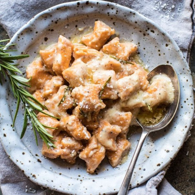 Πατάτες βραστές με κρέμα γάλακτος και παρμεζάνα