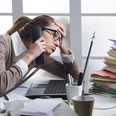 Έξι λάθη που κάνεις στο γραφείο και πρέπει να σταματήσεις... ASAP!