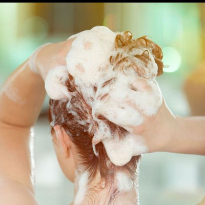 Πιτυρίδα: 11 σπιτικές συνταγές για να την απομακρύνετε φυσικά