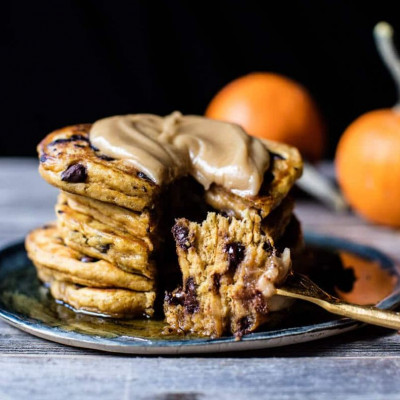 Pancakes από κολοκύθα και κομματάκια σοκολάτας