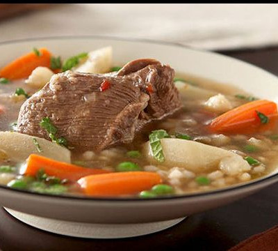 Κρεατόσουπα με λαχανικά για τις κρύες μέρες