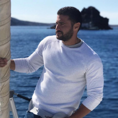 Η φωτογραφία του Κωνσταντίνου Βασάλου και τα σχόλια της Ευρυδίκης Βαλαβάνη