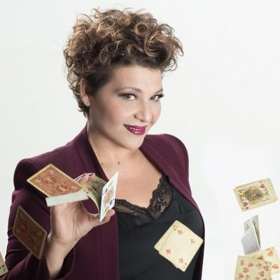 Η Γιώτα Νέγκα με ένα… «Φύλλο Ανδρικό» στο Passport Κεραμεικός