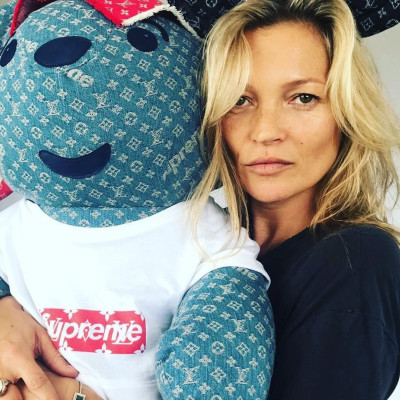 Πώς τα Supreme έγιναν μέσα σε λίγα χρόνια το απόλυτο street fashion brand