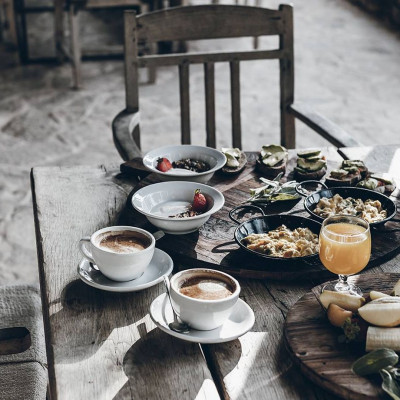 2 εύκολες συνταγές που μπορείς να φτιάξεις για πρωινό ακόμη και τις μέρες που βιάζεσαι