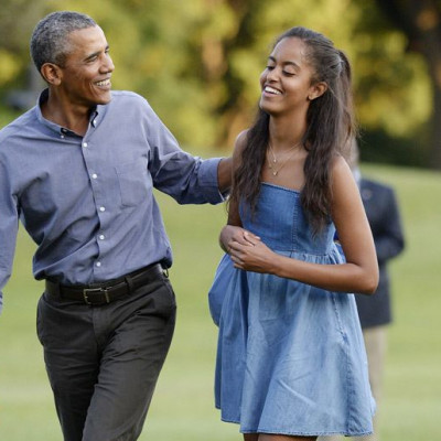 Παγκόσμιο σοκ! Η Malia Obama φιλάει το αγόρι της δημόσια, καπνίζει και η είδηση προκαλεί αντιδράσεις