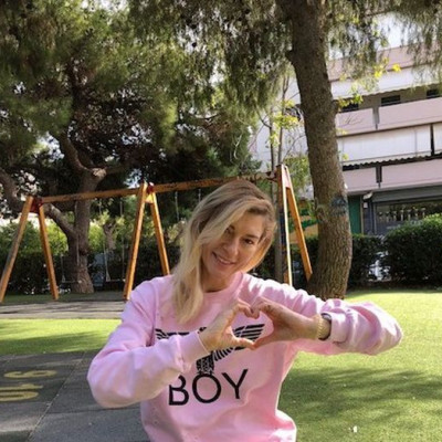 H Zέτα Δούκα ήταν αρκετά σέξι σε αυτήν τη βραδινή της έξοδο