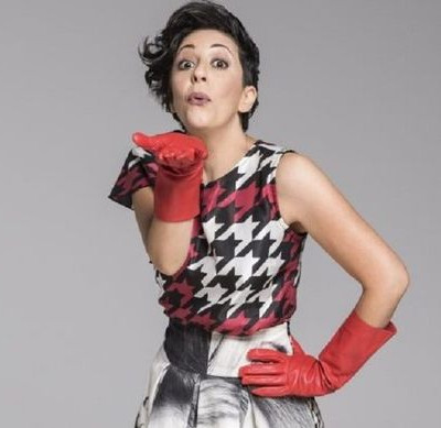 Άντρη Θεοδότου: Με σέξι εσώρουχα στο θεατρικό σανίδι