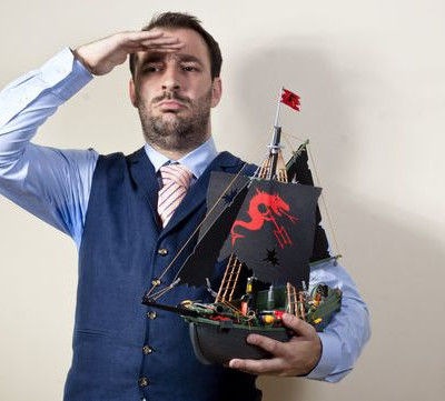 O Γιώργος Χατζηπαύλου στο Mothersblog: «Στην πατρότητα υπερισχύει το χιούμορ»